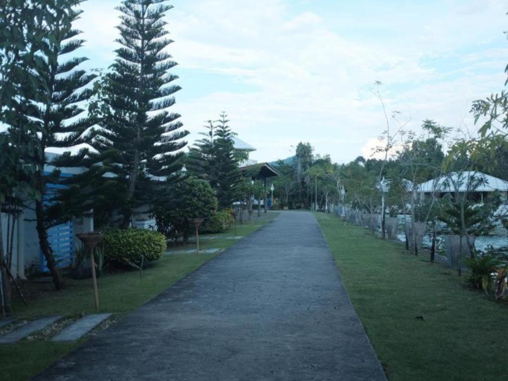 Anavilla Tangke Resort Khanom Luaran gambar