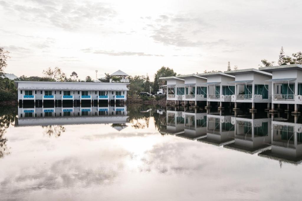 Anavilla Tangke Resort Khanom Luaran gambar