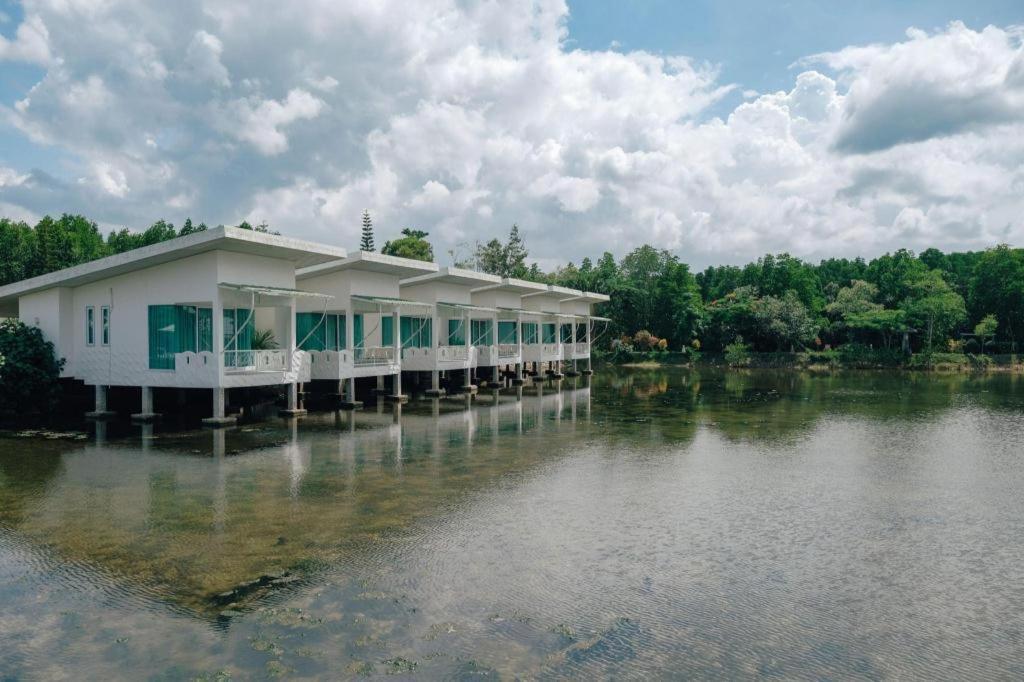 Anavilla Tangke Resort Khanom Luaran gambar